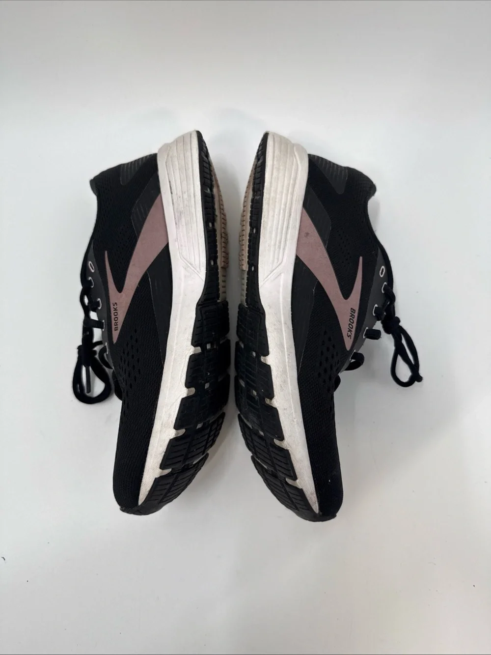 Brooks Women’s Black Athletic Sneakers with Pink Accent